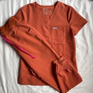 FIGS scrubs
